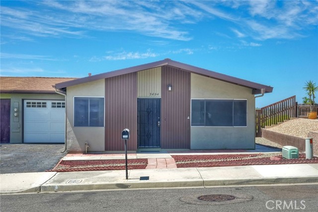 Detail Gallery Image 2 of 30 For 3494 Santa Maria St, Oceanside,  CA 92056 - 2 Beds | 1 Baths