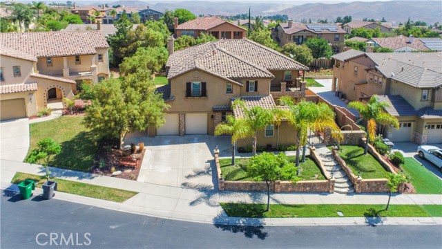 Detail Gallery Image 2 of 46 For 8120 Sunset Rose Dr, Corona,  CA 92883 - 5 Beds | 5/1 Baths