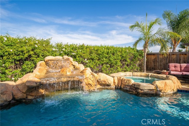 Detail Gallery Image 28 of 43 For 945 Ferndale, Corona,  CA 92881 - 3 Beds | 2/1 Baths