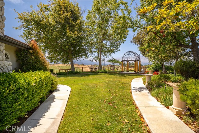 34150 Pauba Road, Temecula CA: https://media.crmls.org/medias/67372b22-daca-440f-b7b9-702d16697a88.jpg