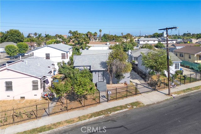 Detail Gallery Image 2 of 27 For 11010 Willowbrook Ave, Los Angeles,  CA 90059 - – Beds | – Baths