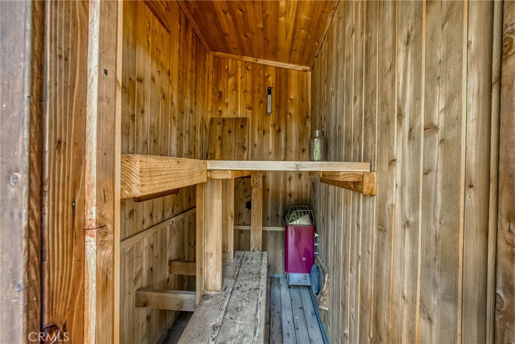 https://media.crmls.org/medias/67397beb-4514-48a0-b2fd-5ef7f7194950.jpg?preset=X-Large