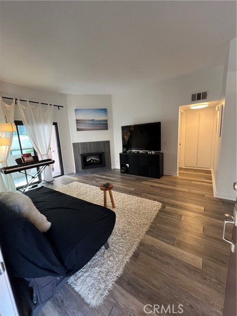 Detail Gallery Image 1 of 14 For 8300 Manitoba St #235,  Playa Del Rey,  CA 90293 - 2 Beds | 2 Baths