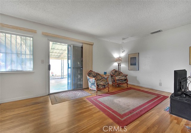 Detail Gallery Image 10 of 51 For 812 N Millard Ave, Rialto,  CA 92376 - 3 Beds | 1/1 Baths