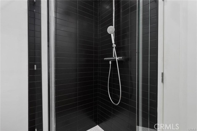 Detail Gallery Image 9 of 23 For 4136 3/4 Normal Ave #3/4,  Los Angeles,  CA 90029 - 2 Beds | 2 Baths
