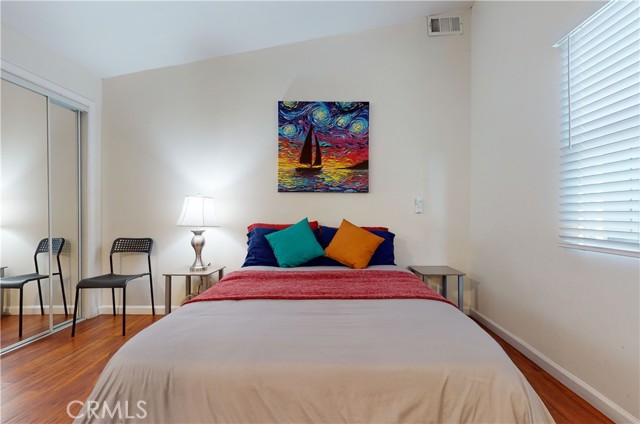 4848 117th St, Hawthorne CA: https://media.crmls.org/medias/673a0d9b-eb74-4ac9-8d83-45ddcdadd842.jpg