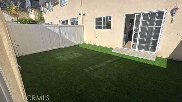 Detail Gallery Image 4 of 15 For 19110 Kittridge St, Reseda,  CA 91335 - 3 Beds | 1/1 Baths