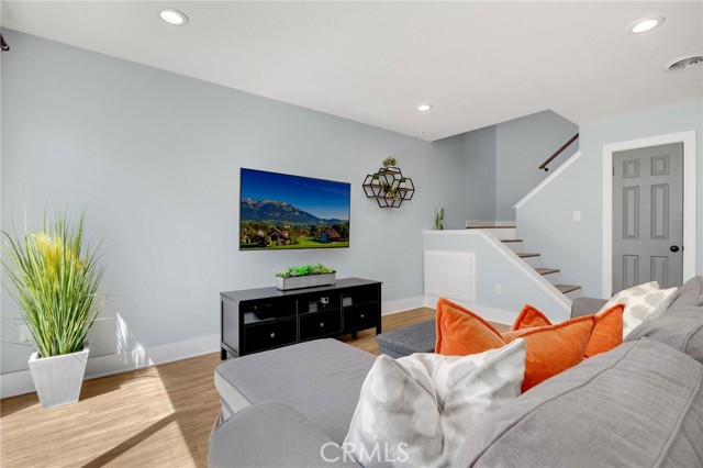 Detail Gallery Image 18 of 29 For 1618 Iowa St #C,  Costa Mesa,  CA 92626 - 2 Beds | 1 Baths
