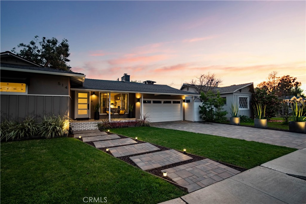 514 W Park Lane