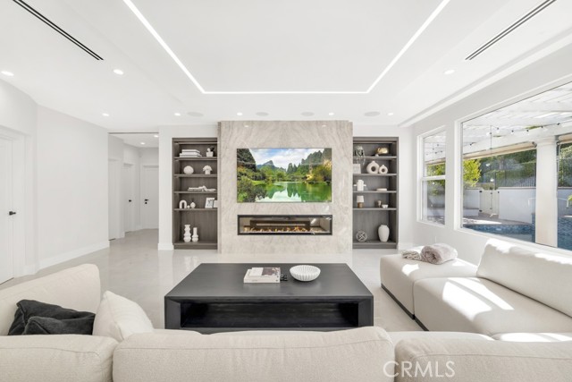 20151 Via Medici, Porter Ranch CA: https://media.crmls.org/medias/673bbf26-171d-4498-80c8-49f42eb34779.jpg