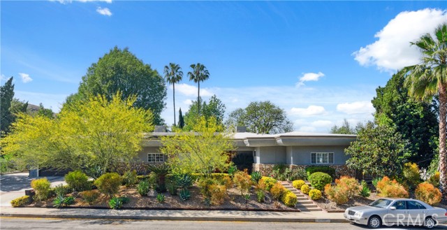 20283 Lorenzana Drive, Woodland Hills CA: https://media.crmls.org/medias/673c7a2d-37ad-4bbe-bfa1-26a3fcd81322.jpg