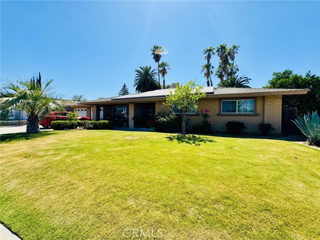 Detail Gallery Image 4 of 32 For 3208 Sunview Dr, Bakersfield,  CA 93306 - 3 Beds | 2 Baths