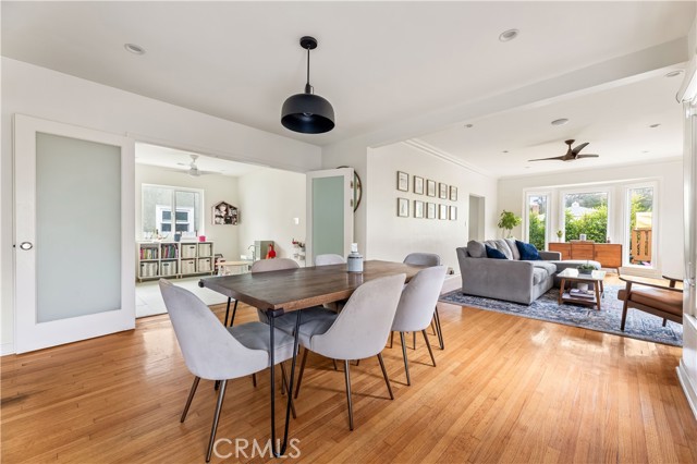 2818 S Holt Avenue, Los Angeles CA: https://media.crmls.org/medias/673d12c7-44f6-4bff-82f1-f773e86fe4bd.jpg