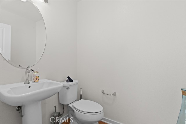 Detail Gallery Image 14 of 30 For 5762 Acacia, Lakewood,  CA 90712 - 3 Beds | 4 Baths