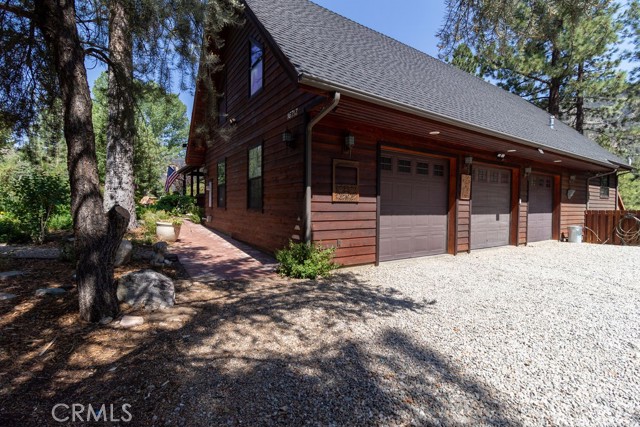 Image 3 of 66 For 16713 Sequoia Way