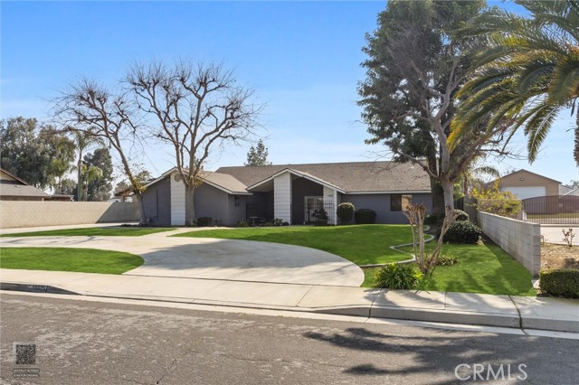 Detail Gallery Image 5 of 37 For 14825 Henderson Ave, Bakersfield,  CA 93314 - 3 Beds | 2 Baths