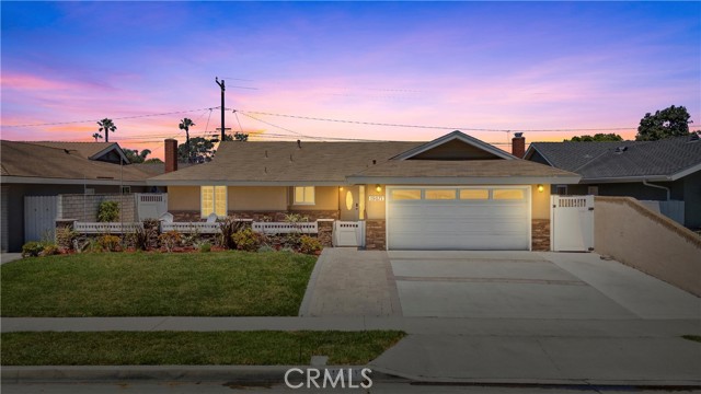 19871 Lexington Ln, Huntington Beach, CA 92646