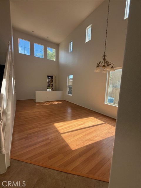 Detail Gallery Image 2 of 15 For 40493 Chantemar, Temecula,  CA 92591 - 5 Beds | 3 Baths