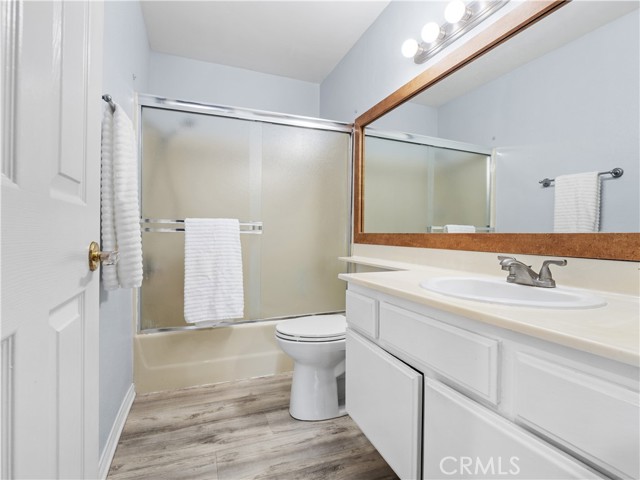 Detail Gallery Image 11 of 24 For 25995 Pueblo Dr, Valencia,  CA 91355 - 3 Beds | 2 Baths