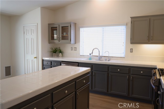 1358 Clover Way, Beaumont CA: https://media.crmls.org/medias/6740e017-b91b-4be5-879d-718a81056abb.jpg