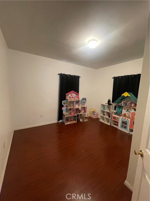 942 E 6th Street, Pomona CA: https://media.crmls.org/medias/6741eeac-5ad7-421b-94cb-89ba94654ec9.jpg