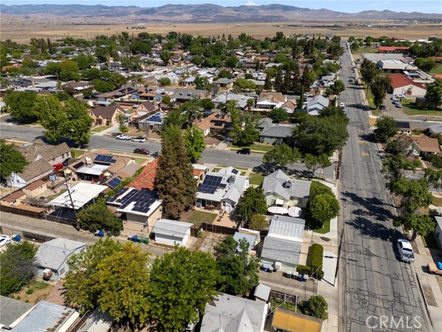 221 College Avenue, Coalinga CA: https://media.crmls.org/medias/67428f13-2975-42e5-9a73-e187ce666de9.jpg