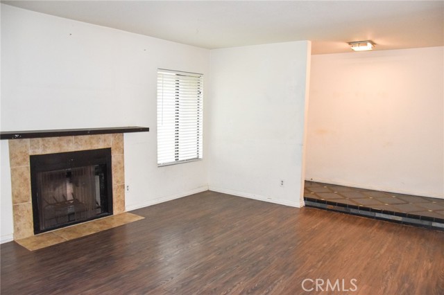 Detail Gallery Image 7 of 19 For 2155 N Fairview St #8,  Santa Ana,  CA 92706 - 3 Beds | 2/1 Baths