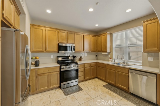 Detail Gallery Image 12 of 43 For 4460 Owens St #105,  Corona,  CA 92883 - 2 Beds | 2/1 Baths