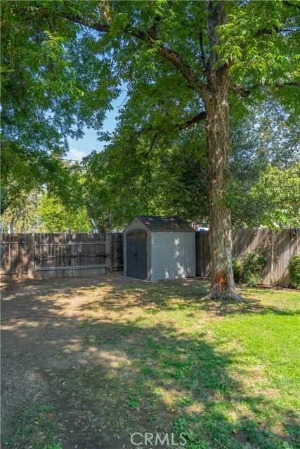 7319 Owensmouth Avenue, Canoga Park CA: https://media.crmls.org/medias/6744b9c3-1418-4856-b426-91363c901e38.jpg