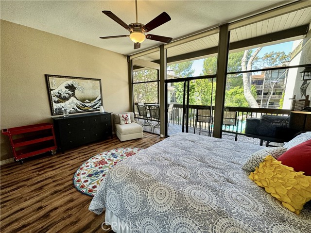 Detail Gallery Image 17 of 27 For 6215 Marina Pacifica Dr, Long Beach,  CA 90803 - 2 Beds | 2 Baths