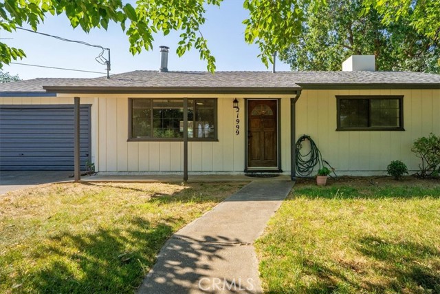 21999 Riverside Avenue, Red Bluff CA: https://media.crmls.org/medias/674786df-b6d6-405b-b0a0-a612002aebec.jpg