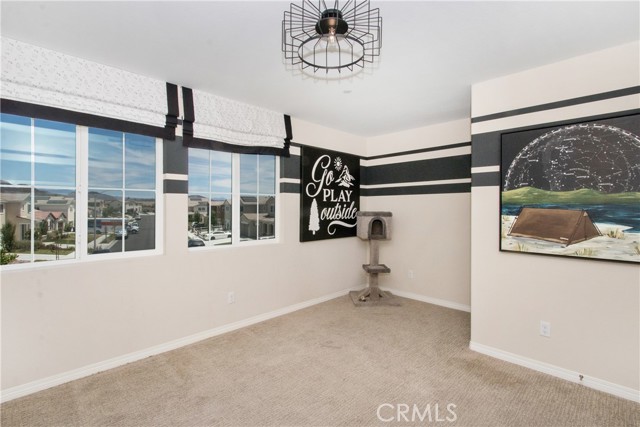 36067 Roaring Fork Drive, Winchester CA: https://media.crmls.org/medias/6747b70c-796e-4f93-bd0c-7637bd1a7900.jpg