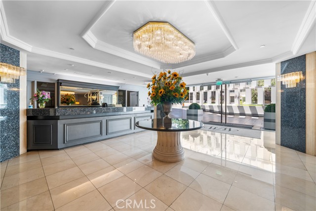 10660 Wilshire Boulevard, Los Angeles CA: https://media.crmls.org/medias/6747dd23-a266-408c-a20b-ef26514ce0a3.jpg