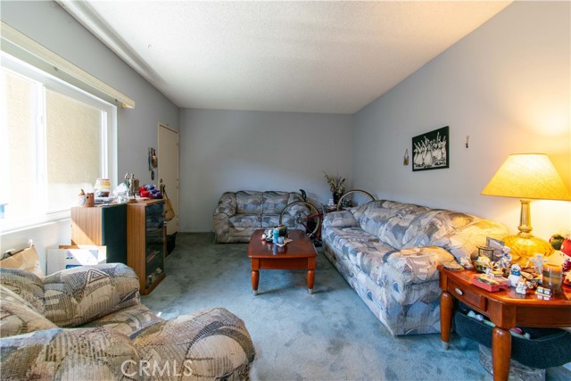 14560 Clark Street, Sherman Oaks CA: https://media.crmls.org/medias/67483ad4-629a-49f3-a778-242fa3be2701.jpg