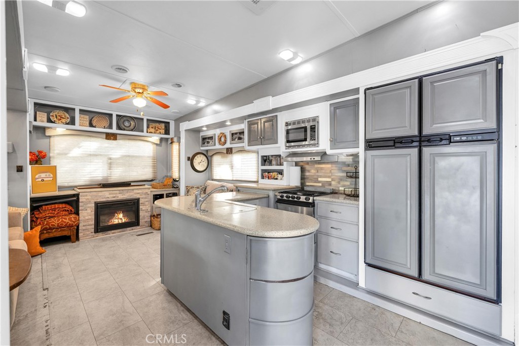 MLS #CV25265417 image #10