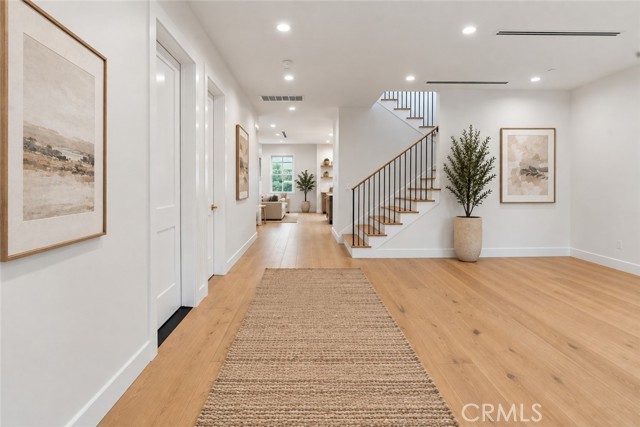 14931 Vose Street photo 6