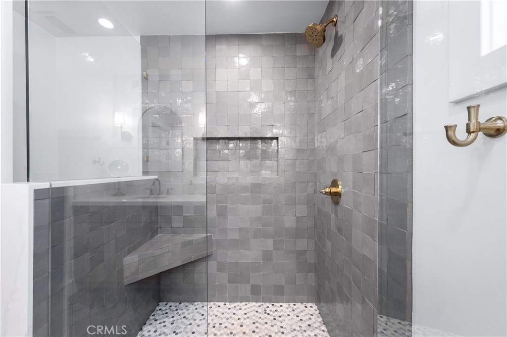 6748a8a0 8b79 45cd A635 Cc33561dd637