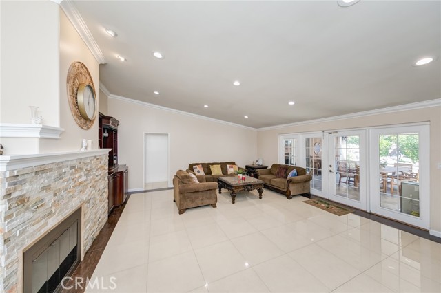 Detail Gallery Image 2 of 39 For 814 Kellogg, Glendale,  CA 91202 - 3 Beds | 2 Baths