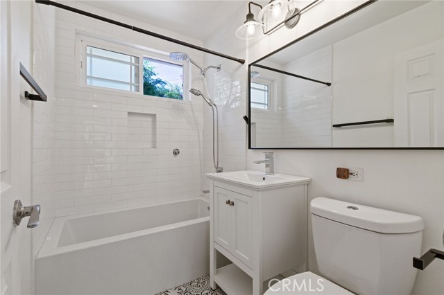 Detail Gallery Image 32 of 62 For 10215 Casaba, Chatsworth,  CA 91311 - 5 Beds | 3/1 Baths