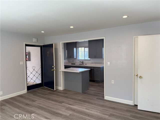 Detail Gallery Image 10 of 15 For 50 S Vinedo Ave #E,  Pasadena,  CA 91107 - 2 Beds | 1 Baths