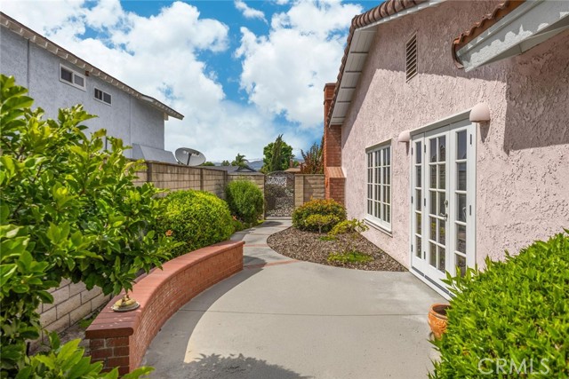 1730 Rolling Hills Drive, Fullerton CA: https://media.crmls.org/medias/674aa5ee-dff3-4898-84ce-207ea8147a9b.jpg