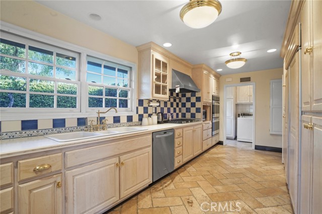 Detail Gallery Image 17 of 49 For 12281 Woodley Ave, Granada Hills,  CA 91344 - 3 Beds | 2 Baths