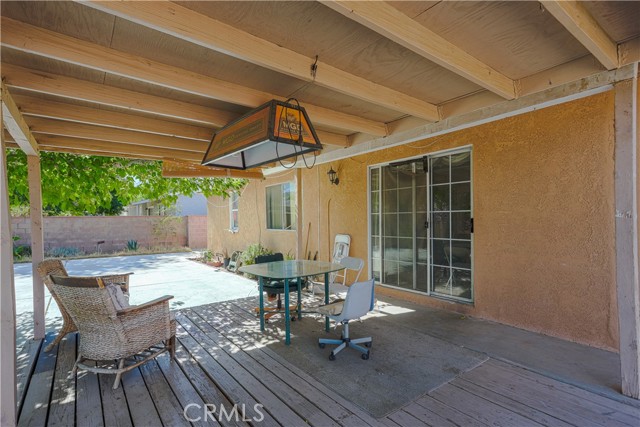 438 E Avenue R5, Palmdale CA: https://media.crmls.org/medias/674bd509-7758-4601-baeb-a34bd9f31ced.jpg