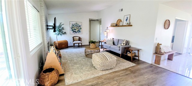 Detail Gallery Image 5 of 12 For 2106 S Belle, Corona,  CA 92882 - 3 Beds | 2 Baths