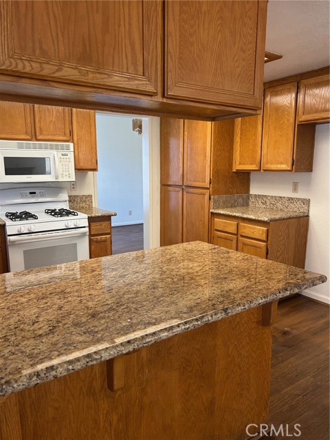 1151 Tori Drive, Hemet CA: https://media.crmls.org/medias/674c359f-ff89-41e0-a762-bb679e95d87c.jpg