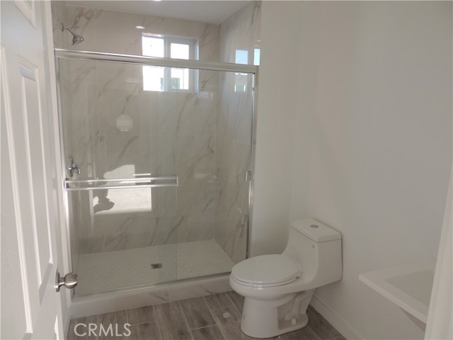 Detail Gallery Image 8 of 15 For 22735 Del Valle St #7,  Woodland Hills,  CA 91364 - 2 Beds | 1 Baths