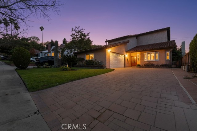 Detail Gallery Image 3 of 67 For 658 Glenmore, Glendale,  CA 91206 - 4 Beds | 3 Baths