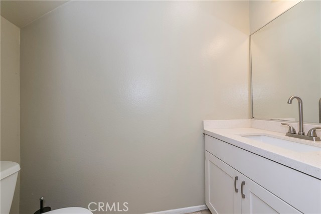Detail Gallery Image 14 of 33 For 24121 High Knob #C,  Diamond Bar,  CA 91765 - 2 Beds | 2/1 Baths