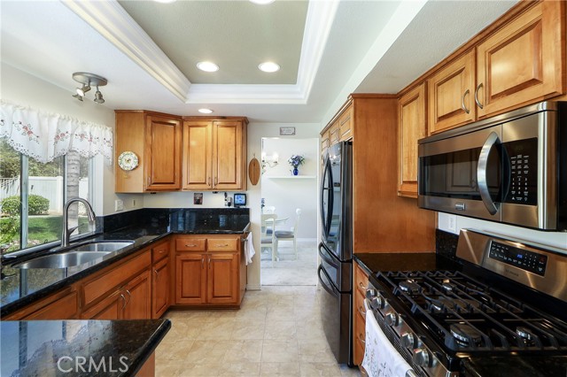 Detail Gallery Image 5 of 75 For 26845 Black Horse Cir, Corona,  CA 92883 - 3 Beds | 2/1 Baths