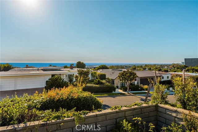 Detail Gallery Image 16 of 40 For 2707 Island View, Corona Del Mar,  CA 92625 - 4 Beds | 2/1 Baths
